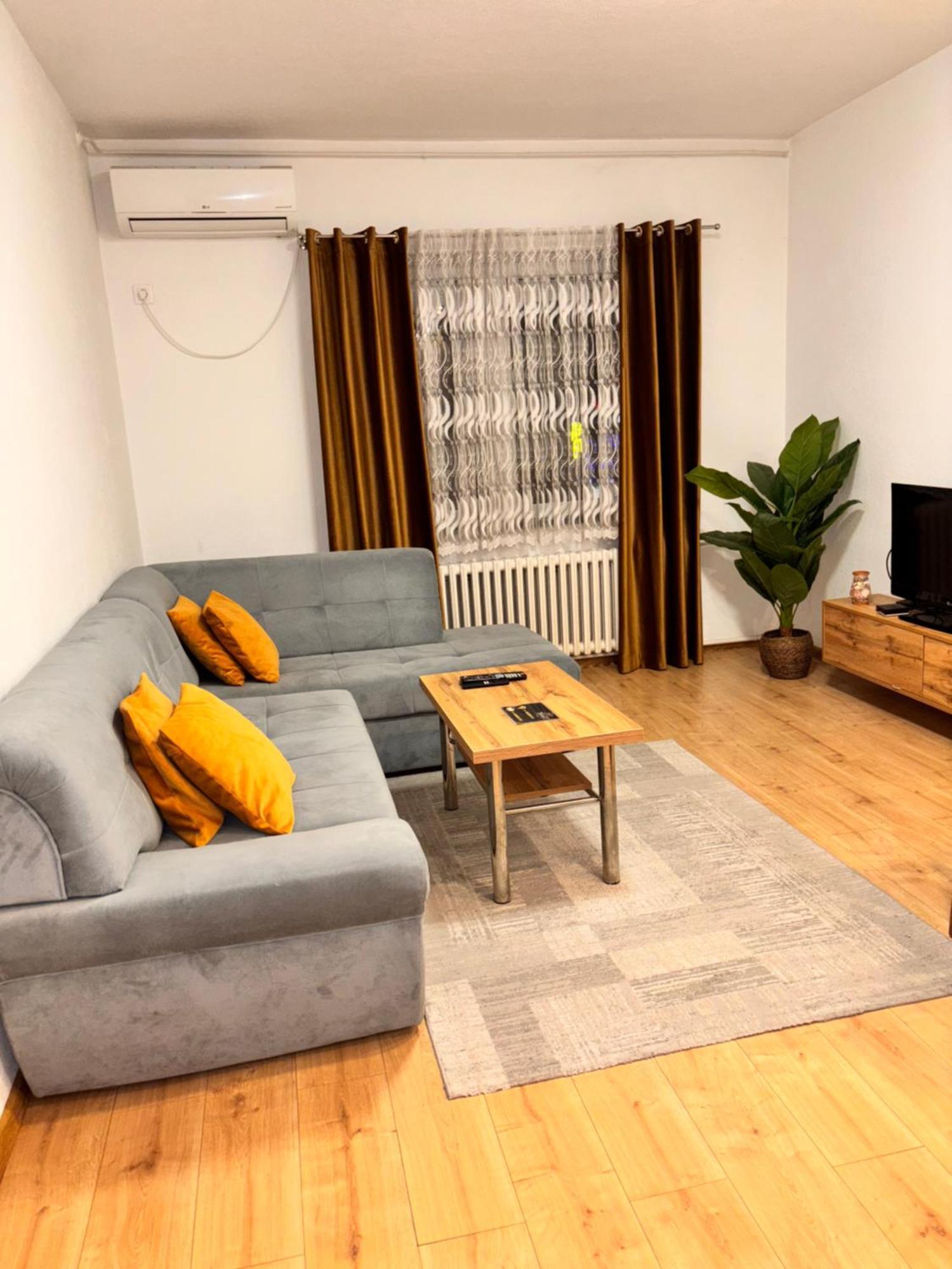 R-Residency Ll Appartement Banja Luka Buitenkant foto