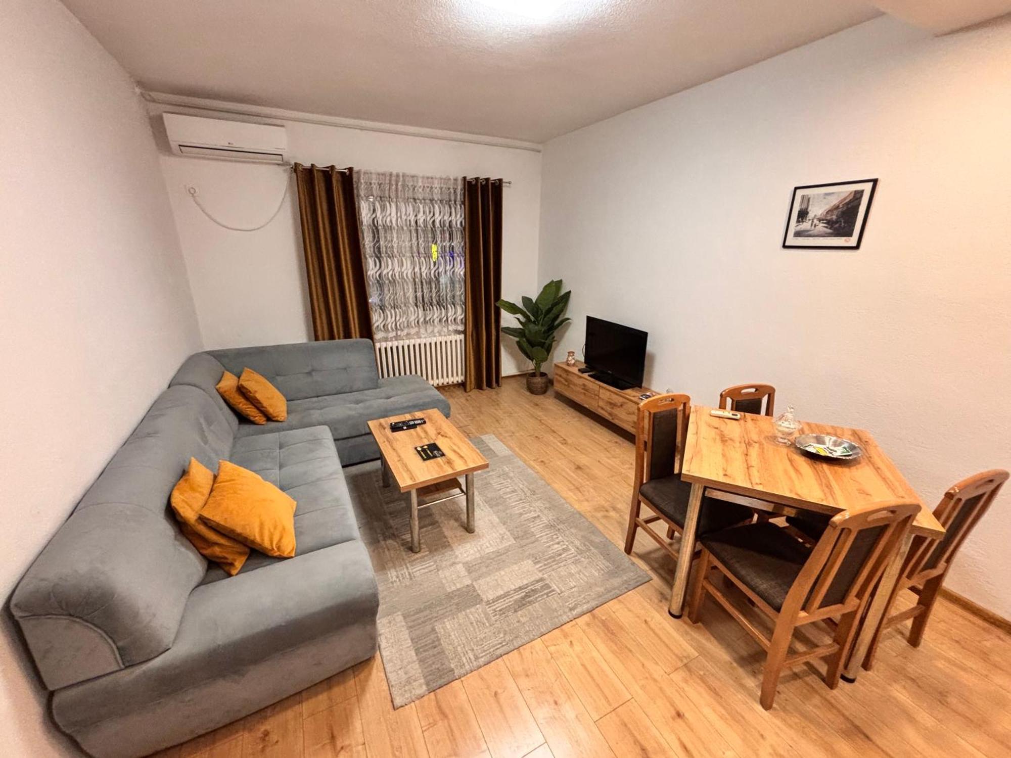 R-Residency Ll Appartement Banja Luka Buitenkant foto